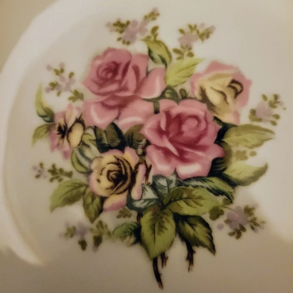 Vintage Westwood Bone China Elegant Lusterware Floral Gold Rim Serving Bowl‎